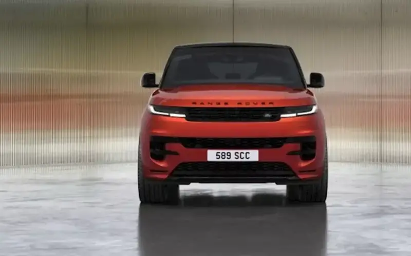 لاند روفر تحتفي بميلاد سيارتها Range Rover Sport الـ20 بهذه الطريقة
